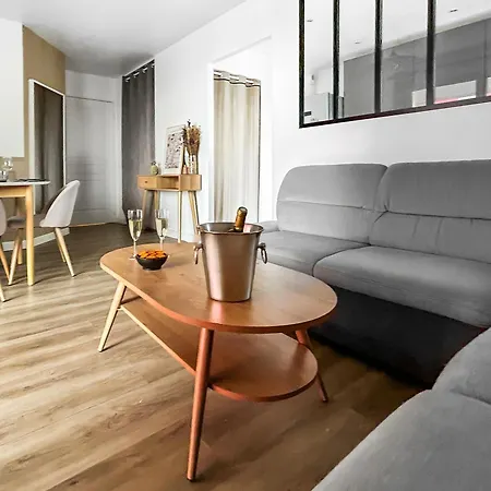T3 Moderne, Balcon, Parking, Proche Centre *