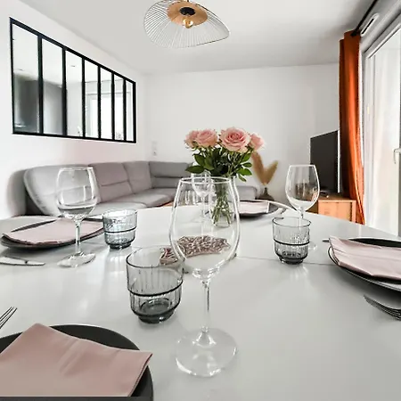 Apartment T3 Moderne, Balcon, Parking, Proche Centre *