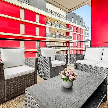 T3 Moderne, Balcon, Parking, Proche Centre *