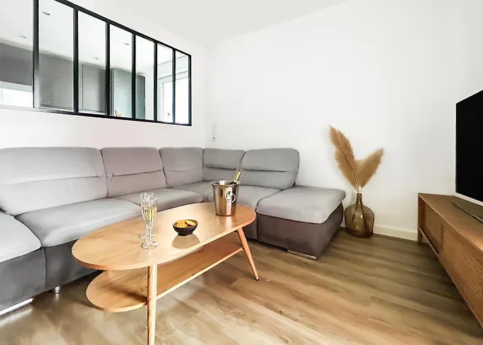 Apartment T3 Moderne, Balcon, Parking, Proche Centre *