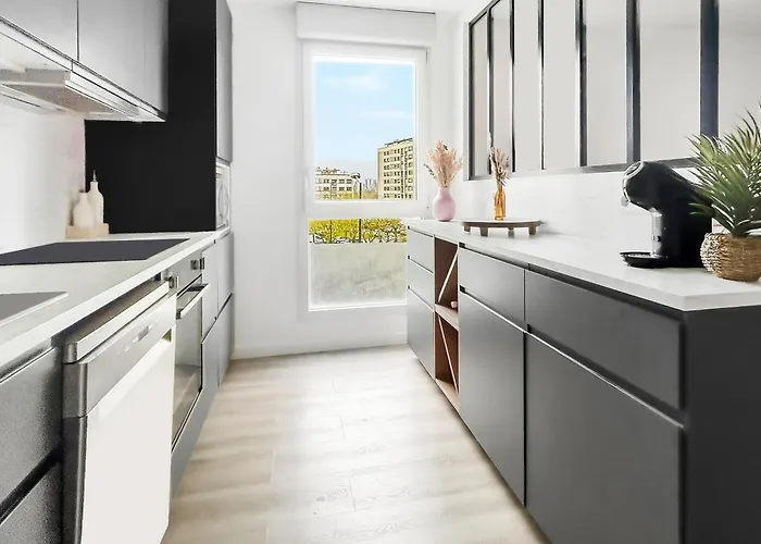 T3 Moderne, Balcon, Parking, Proche Centre Apartment Tours