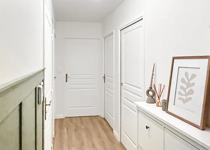 T3 Moderne, Balcon, Parking, Proche Centre Apartment Tours